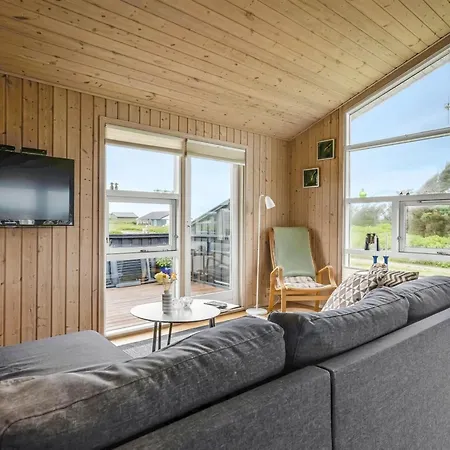 Niesina - 200m From The Sea By Interhome Lokken