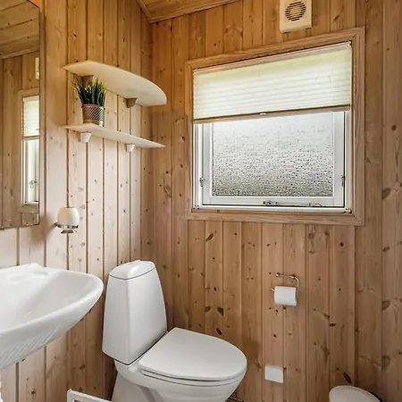 Holiday home Niesina - 200m From The Sea By Interhome *